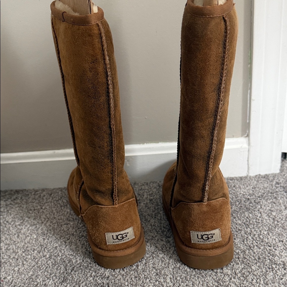 UGG Brown Winter Boots - Picture 4 of 7
